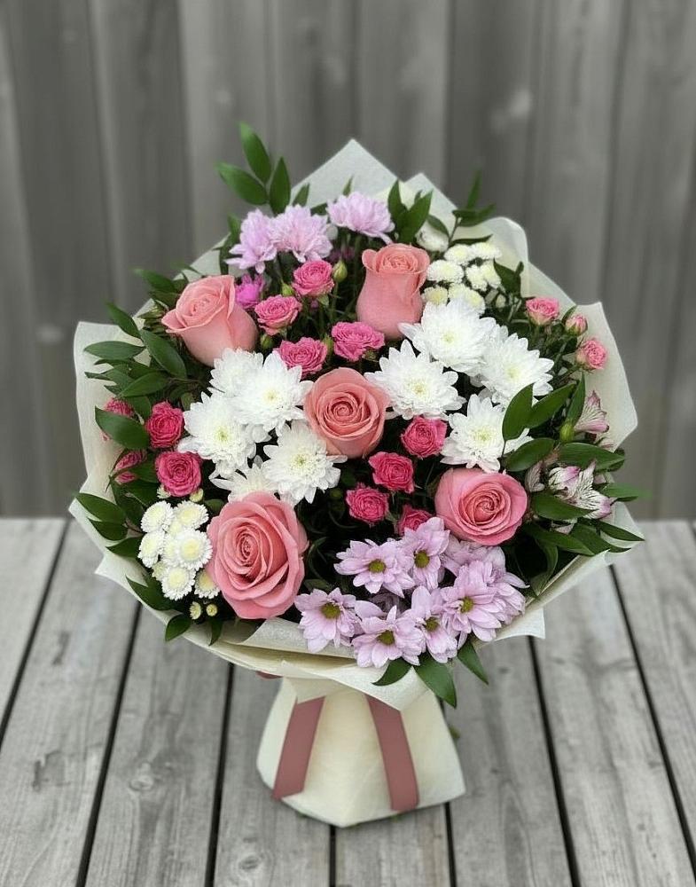 Букет цветов из: Альстромерии, Гвоздики, Розы и Хризантемы в Чанки