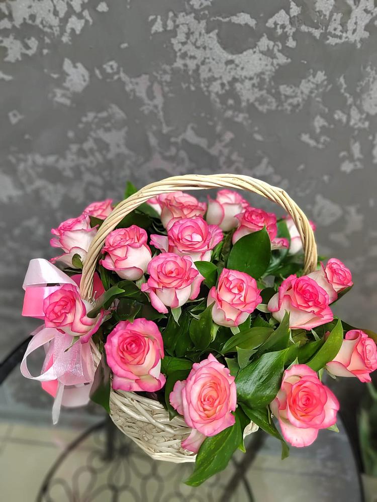 Цветочная композиция из Розы в корзине в Чанки
