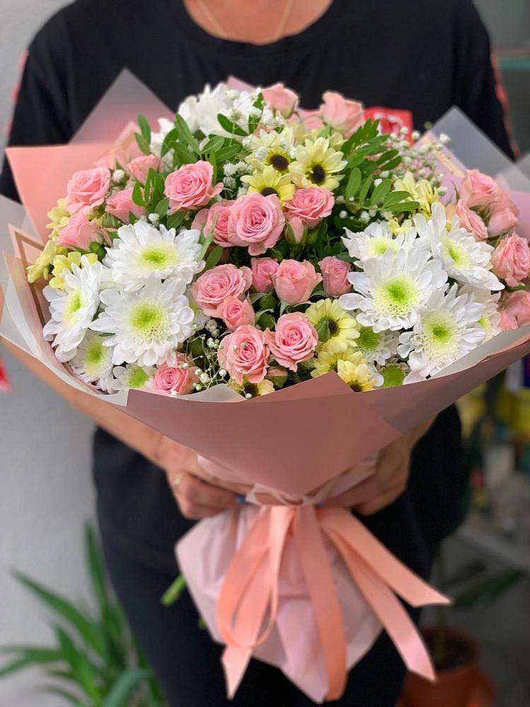 Букет цветов из: Розы и Хризантемы в Чанки