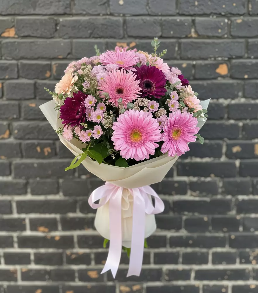 Букет цветов из: Герберы и Хризантемы в Чанки