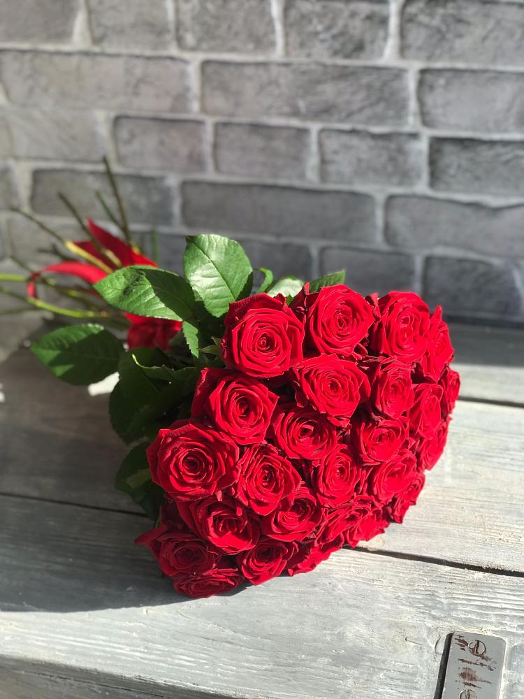 Букет Красные розы Фридом в Чанки
