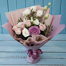 Букет цветов из:  Розы и Лизиантусы в Чанки