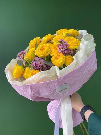 Букет Кустовые желтые розы в Чанки