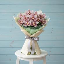 Букет цветов из:  Орхидеи и Розы в Чанки