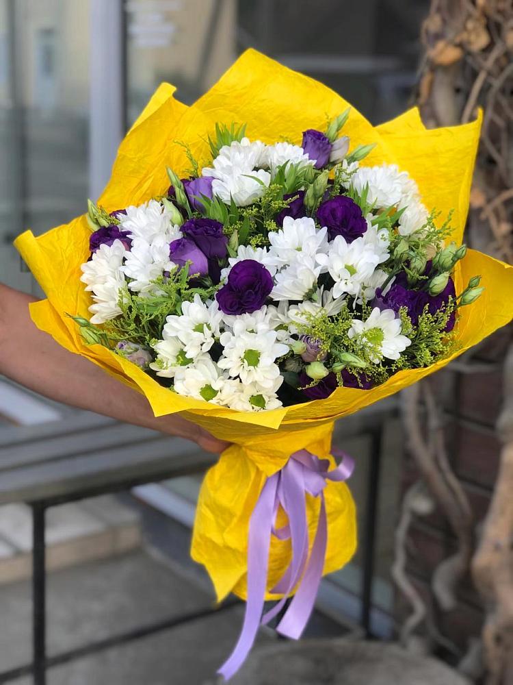 Букет цветов из: Ирисы, Хризантемы и Ромашки в Чанки