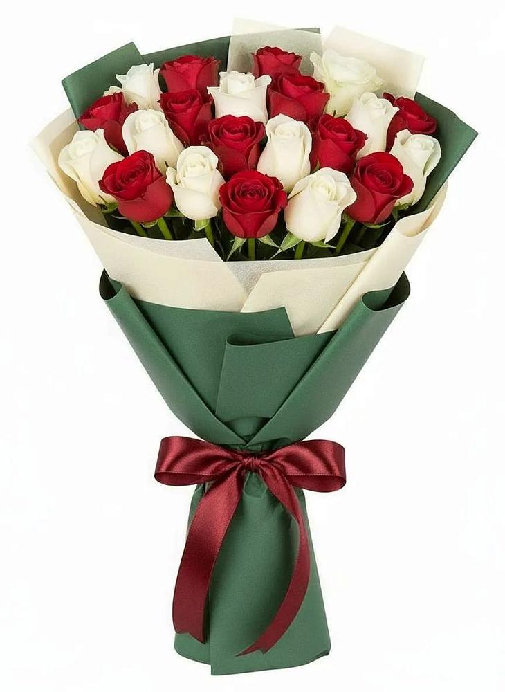 Букет Микс из красных и белых роз в Чанки