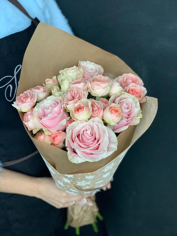 Букет цветов из: Хризантемы и Розы в Чанки