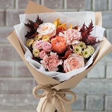 Букет цветов из:  Гвоздики, Хризантемы и Розы в Чанки