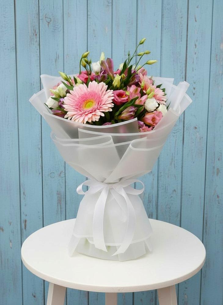 Букет цветов из: Герберы, Альстромерии и Лизиантусы в Чанки