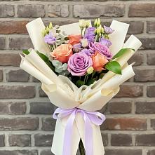 Букет цветов из:  Лизиантусы и Розы #REPLACE_PRED# Чанки