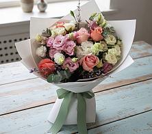 Букет цветов из:  Розы, Лизиантусы и Гвоздики в Чанки