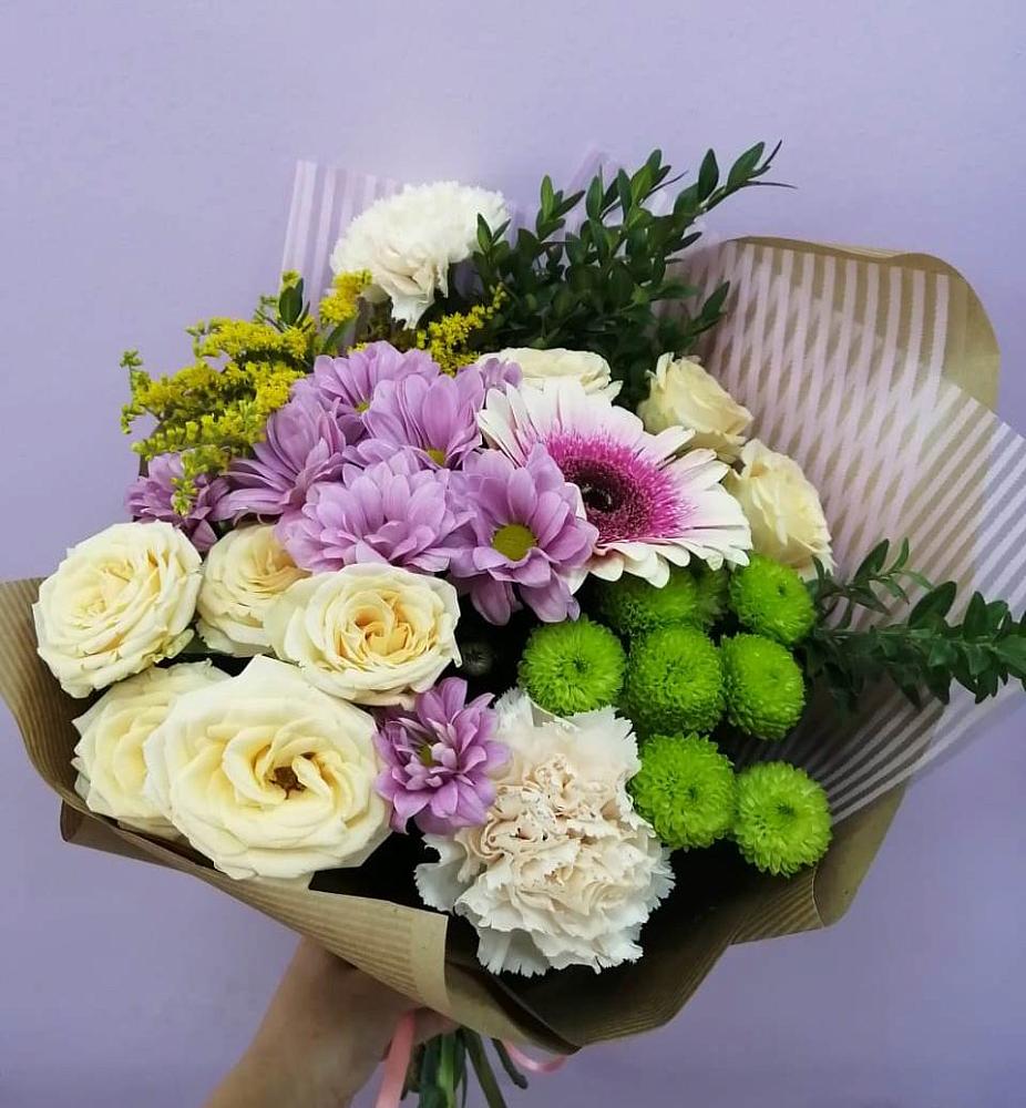 Букет цветов из: Хризантемы, Розы, Гвоздики и Герберы в Чанки