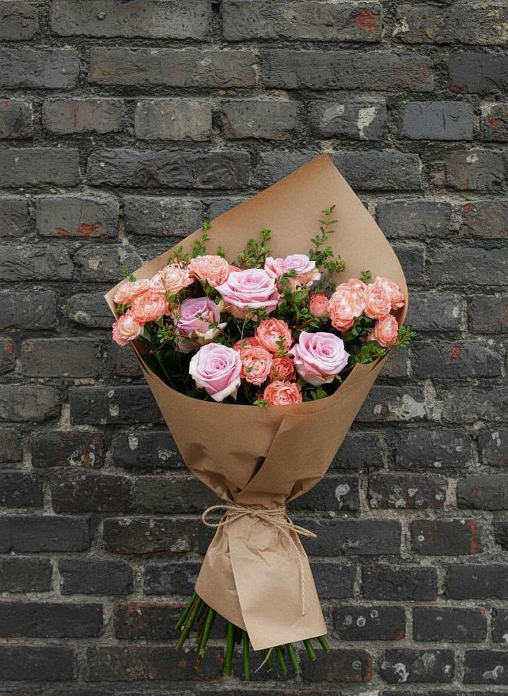 Букет цветов из: Розы в Чанки