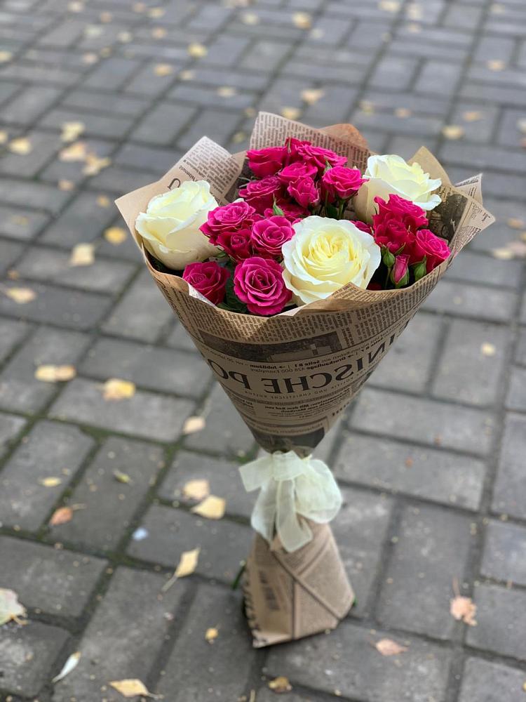 Букет цветов из: Розы в Чанки