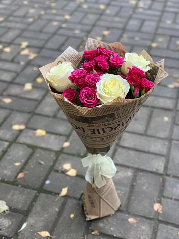 Букет цветов из: Розы в Чанки