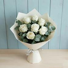 Букет Белые розы в Эвкалипте в Чанки