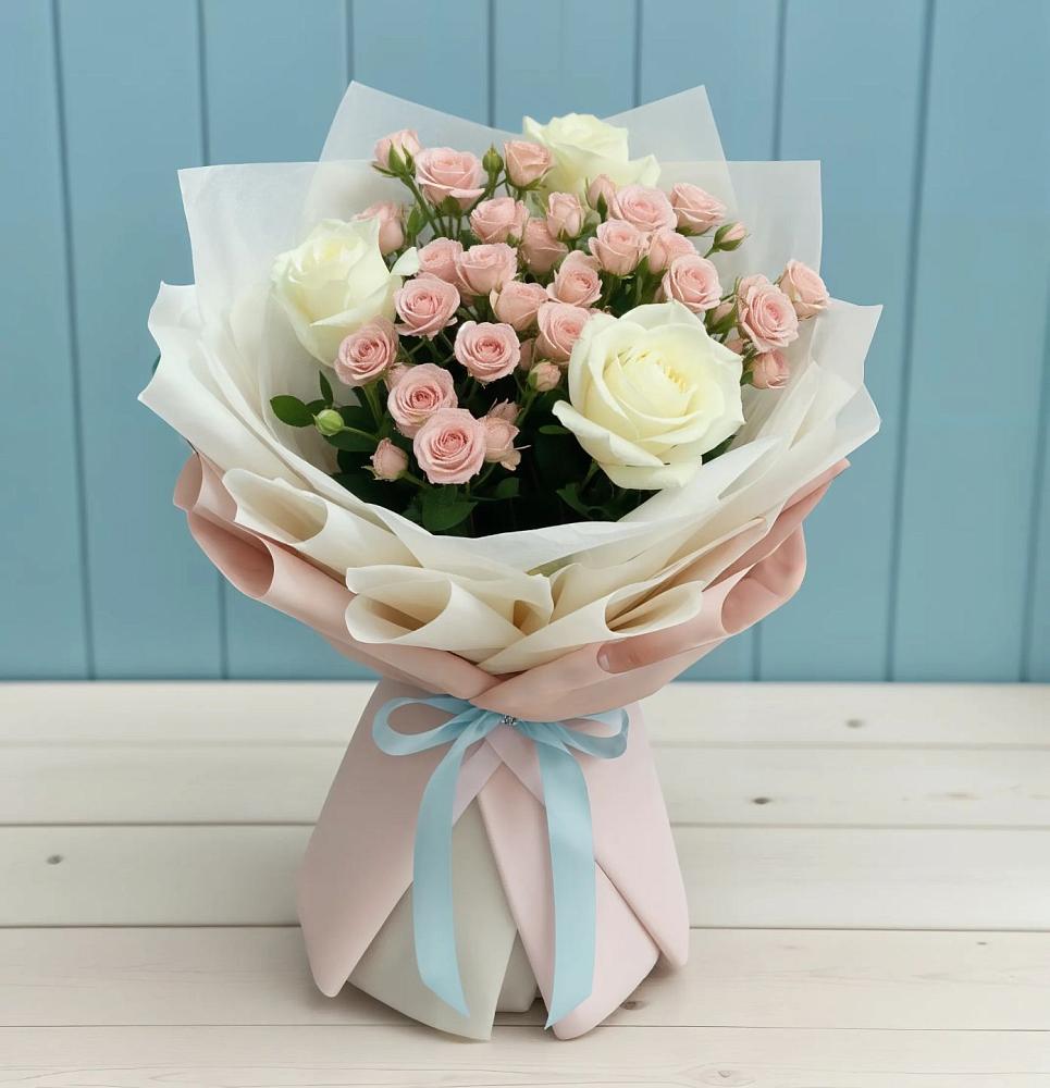 Букет цветов из: Розы в Чанки