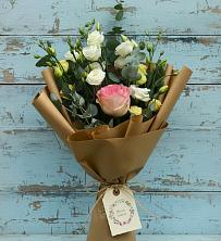 Букет цветов из:  Розы и Лизиантусы в Чанки